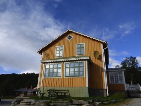 Fjallnas room building